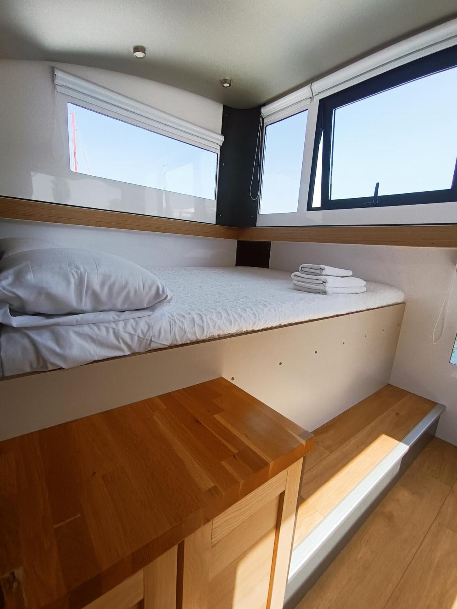 Casa Flotante En El Puerto De Vigo - Different Charter Hotel ภายนอก รูปภาพ